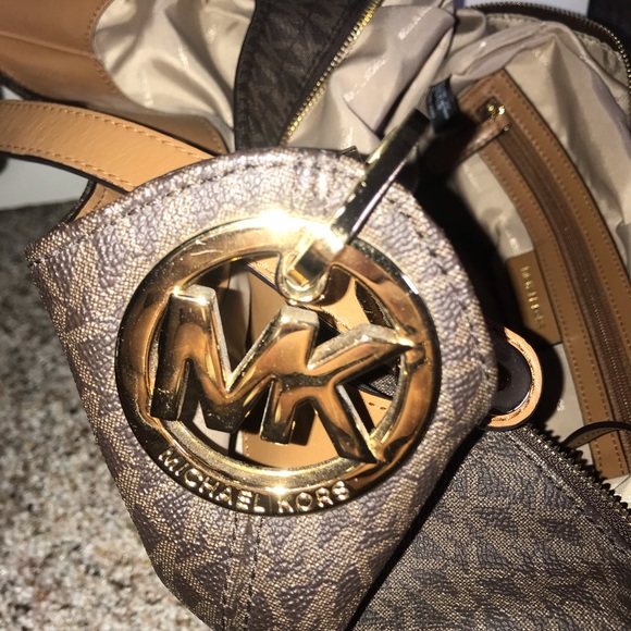 michael kors handbag BARELY USED - Picture 8 of 8